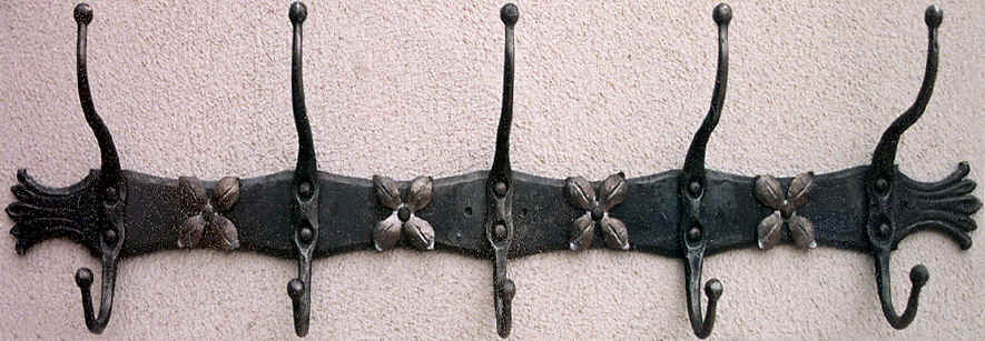 Primrose 5 hook.jpg (131516 bytes)